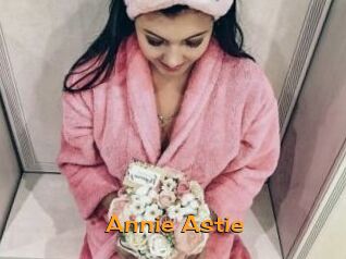 Annie_Astie
