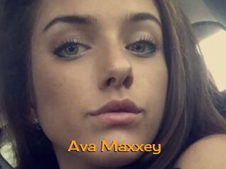 Ava_Maxxey Sortez Couvert
