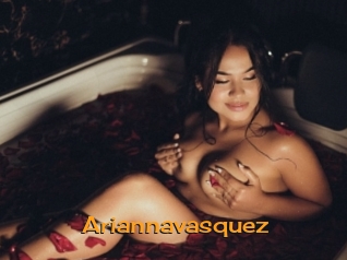 ariannavasquez Sortez Couvert