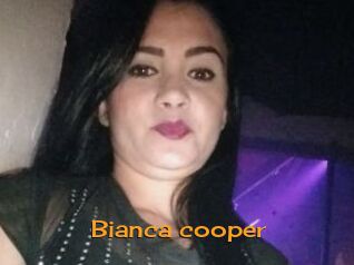 Bianca_cooper Sortez Couvert