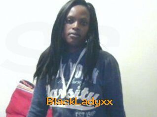 BlackLadyxx Sortez Couvert