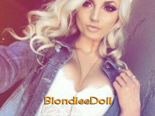 BlondieeDoll