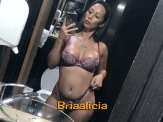 briaalicia Sortez Couvert