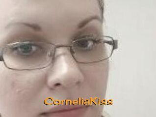 CorneliaKiss Sortez Couvert