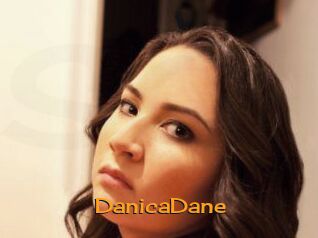 Danica_Dane Sortez Couvert