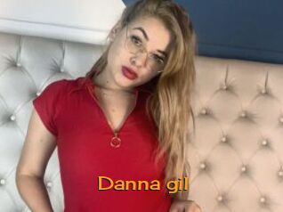 danna_gil Sortez Couvert