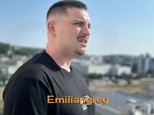 emiliangrey Sortez Couvert