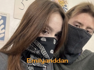 emilyanddan Sortez Couvert