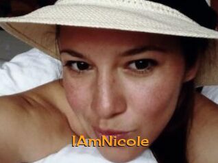 IAmNicole Sortez Couvert