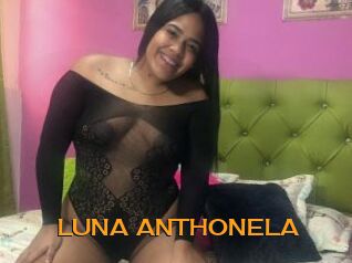 LUNA_ANTHONELA