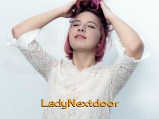 LadyNextdoor Sortez Couvert