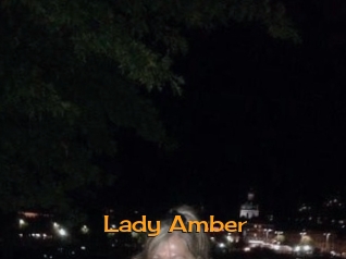 Lady_Amber Sortez Couvert