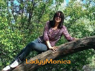 LadyyMonica