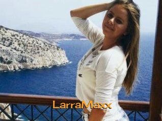 LarraMaxx