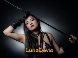 LunaDevis