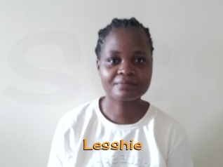lesshie Sortez Couvert