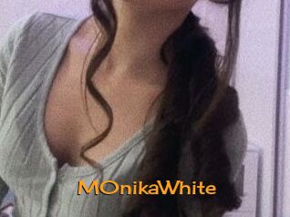 M0nikaWhite