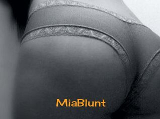 MiaBlunt