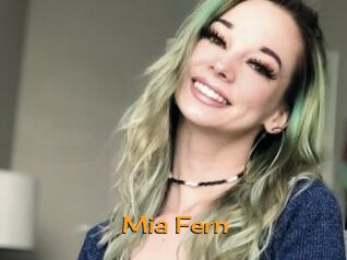 Mia_Fern