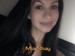 Mia_Shay