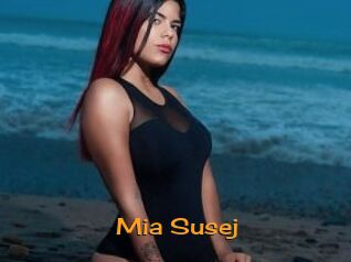 Mia_Susej Sortez Couvert