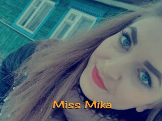 Miss_Mika Sortez Couvert
