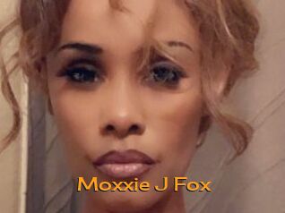 Moxxie_J_Fox Sortez Couvert