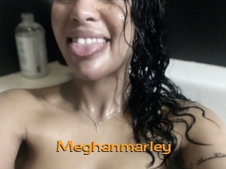 meghanmarley Sortez Couvert