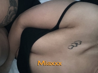Miaxxx