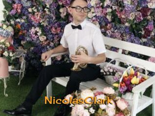 NicolasClark Sortez Couvert