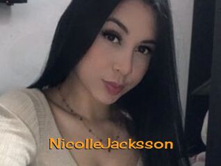 NicolleJacksson Sortez Couvert