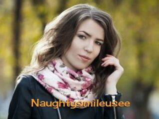 Naughtysmileusee