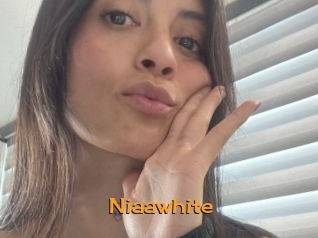 Niaawhite