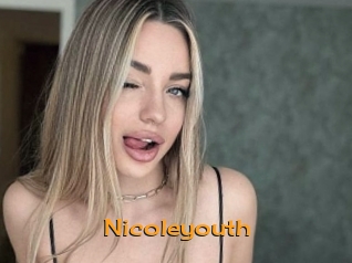 nicoleyouth Sortez Couvert