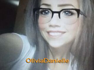 OliviaDanielle Sortez Couvert