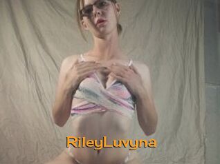 RileyLuvyna