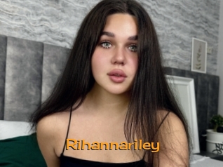 rihannariley Sortez Couvert