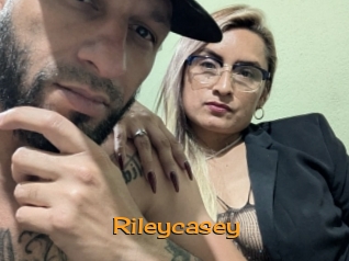 rileycasey Sortez Couvert