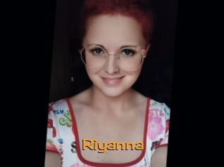 riyanna Sortez Couvert