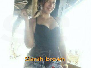 sarah_brown_ Sortez Couvert