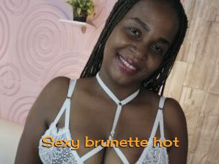 Sexy_brunette_hot