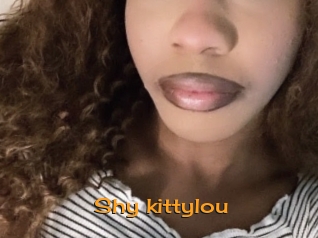 shy_kittylou Sortez Couvert