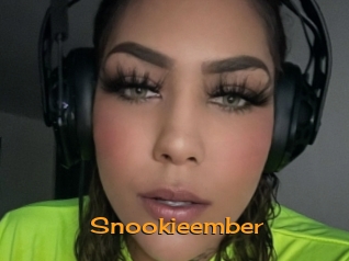 snookieember Sortez Couvert