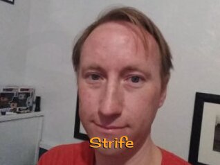 strife Sortez Couvert