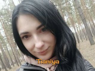 Tianiya Sortez Couvert