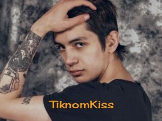 TiknomKiss
