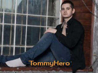 TommyHero Sortez Couvert