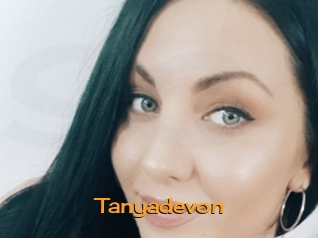 tanyadevon Sortez Couvert