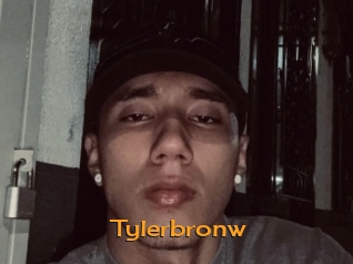 tylerbronw Sortez Couvert
