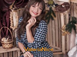 ValeriaNice Sortez Couvert